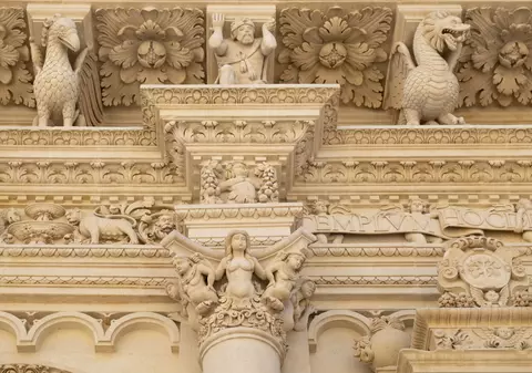 Baroc - ce trăsături are stilul în arhitectură. Care este diferența dintre rococo și curentul literar baroc