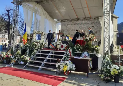 VIDEO | Draga Olteanu Matei a fost înmormântată astăzi, la Piatra Neamț, cu onoruri militare