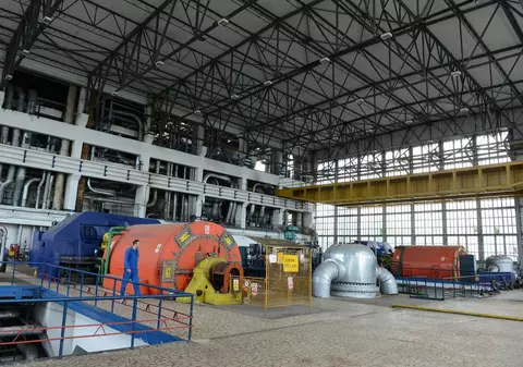 Românii plătesc mai mult pentru facturile la energie electrică. Decizia ANRE: taxa de cogenerare, majorată cu 40%