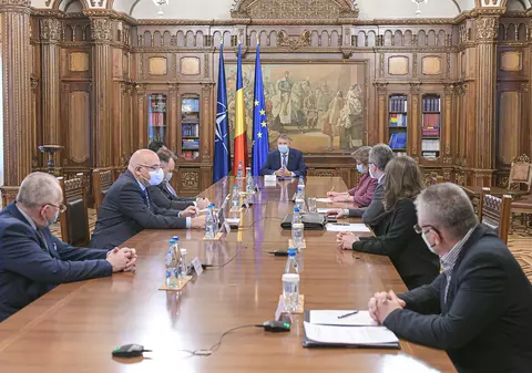 Klaus Iohannis, după ședința cu specialiștii pe tema COVID-19: Sistemele de gaze medicinale și rețelele electrice din spitale vor fi modernizate cu fonduri europene