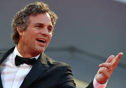 Actorul principal din Spotlight după ce a văzut „Colectiv”: „Cum sucombă o societate prin corupție”