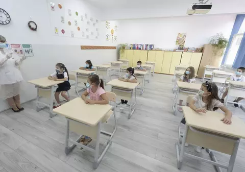Experții de la Universitatea Babeș-Bolyai din Cluj-Napoca susțin că școlile ar trebui deschise pentru clasele I-IV