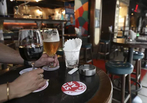 Decizie surprinzătoare a instanței din Bacău: Tribunalul a suspendat măsura închiderii restaurantelor