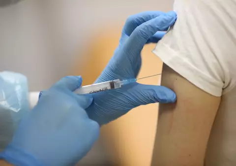 Ungaria va primi în decembrie câteva doze de vaccin rusesc pentru testare clinică
