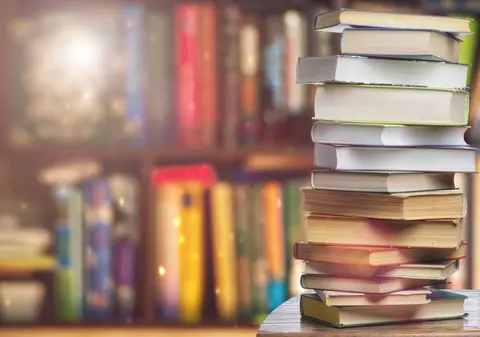 Iluminismul - care sunt caracteristicile generale ale curentului literar denumit și Epoca Luminilor sau Epoca Rațiunii