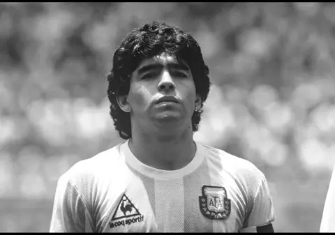Diego Maradona a murit la 60 de ani. Trei zile de doliu în Argentina
