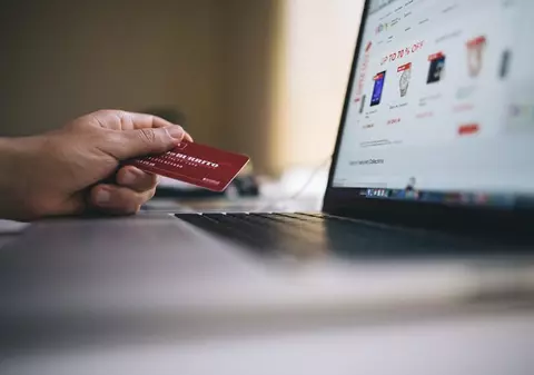 (Publicitate) Indicii care arată că internetul românesc vinde mai bine ca niciodată