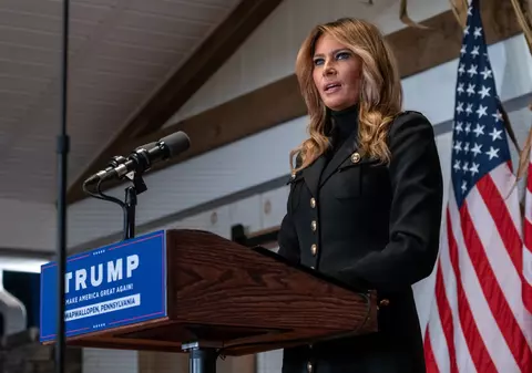 Melania Trump îl sfătuiește pe Trump să accepte că a pierdut alegerile, susține CNN