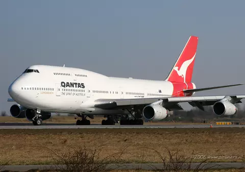 Vaccinarea anti-COVID ar putea fi obligatorie pentru a putea zbura în Australia. „Cred că va fi o regulă impusă peste tot”