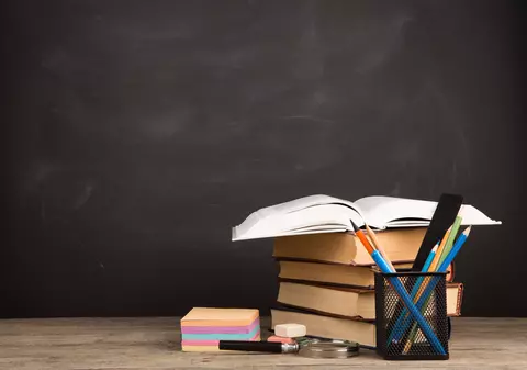 Realismul - ce trăsături și reprezentanți din literatura universală are curentul literar