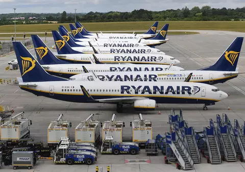 Ryanair a înregistrat primele pierderi din ultimii 30 de ani în sezonul de vară