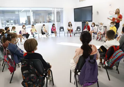 Soluția găsită de zeci de școli private pentru a evita falimentul: „Guvernul ne-a spus să ne descurcăm”