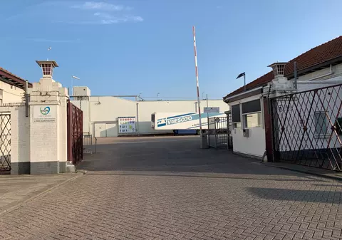 VIDEO | Muncitor român lovit de un alt român, coordonator la o agenție din Olanda. „El a provocat”, se scuză șefa firmei