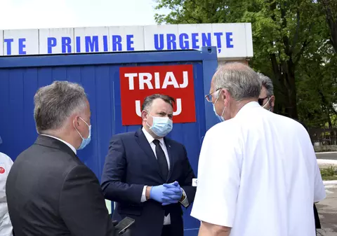 Cu furie, despre cei pe care i-am pierdut cu zile, în așteptarea unei „alte Românii”