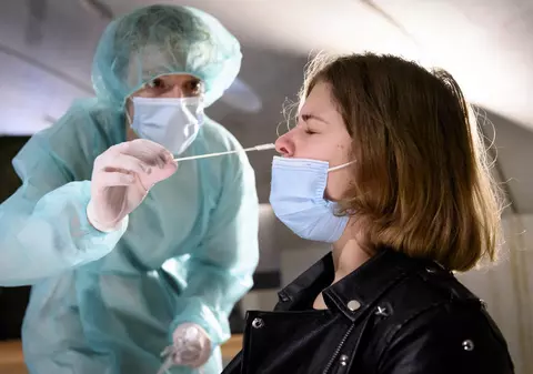 Liverpool va începe un program de testare rapidă pentru COVID-19 pentru toți rezidenții