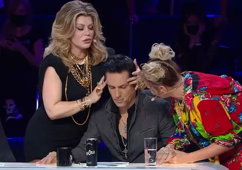 Moment delicat la X Factor. Ștefan Bănică a început să se simtă rău și a avut nevoie de o pauză