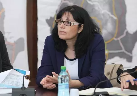 Cazul Steluței Cătăniciu, deputatul care a schimbat cinci partide, iar acum s-a înscris în PSD Bihor, după ce a rămas fără loc la Cluj