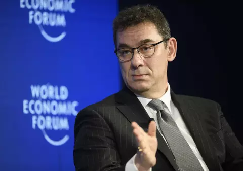 Motivul pentru care CEO-ul Pfizer nu și-a făcut încă vaccinul COVID dezvoltat de propria companie