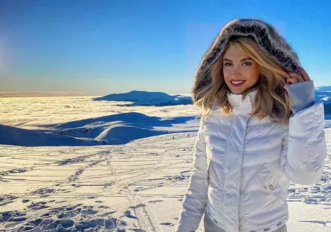 Andreea Bălan a plecat în vacanță cu iubitul și sora acestuia. Cum s-au pozat cei doi