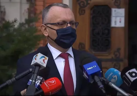 Ministrul educației face recensământul tabletelor. Până pe 11 ianuarie, toate școlile trebuie să transmită câți elevi se află în prag de corijență