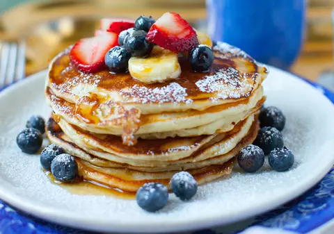 Clătite americane - rețete pentru clătite pufoase făcute în casă