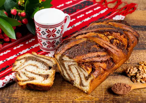 Cozonac cu nucă – rețete de cozonaci pufoși cu nucă