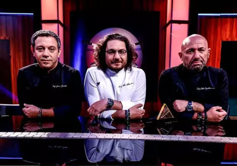 Un concurent de la „Chefi la cuțite”, gest obscen în fața juraților. Sorin Bontea a reacționat imediat. „Am crezut că ești băiat deștept, dar ești fraier rău”