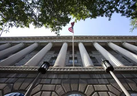 Hackerii ruși au spart serverele unor agenții federale din SUA și au spionat e-mailurile, acuză oficialii americani