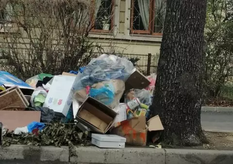 Nicușor Dan și Clotilde Armand, dispută pe contractul cu firma de salubritate din sectorul 1. „Să plătească” vs. „Să nu mai complice inutil lucrurile”