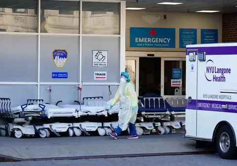 SUA, record absolut al cazurilor noi de COVID-19, pentru a doua zi consecutiv