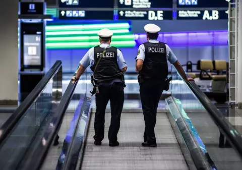 Bild: Germania vrea să impună prezentarea unui test COVID negativ sau a unui certificat de imunitate, la intrarea în țară