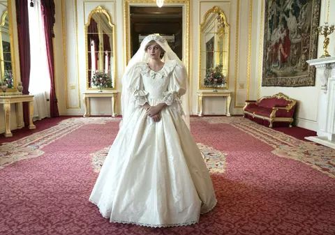 Serialul „The Crown”, criticat în Marea Britanie pentru descrierea „total părtinitoare” a relaţiei dintre Charles şi Diana