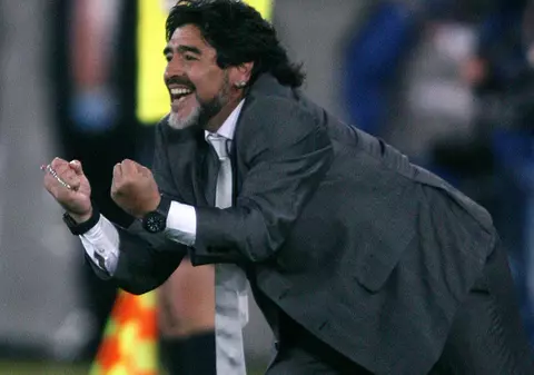 Un stadion din Argentina se va numi Diego Armando Maradona. „Era unic şi merită ca acest stadion să-i poarte numele”