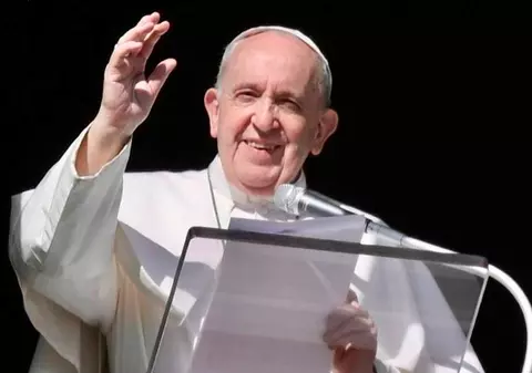 Papa Francisc oferă cadou de Crăciun paracetamol angajaților de la Vatican, în loc de cozonac și șampanie