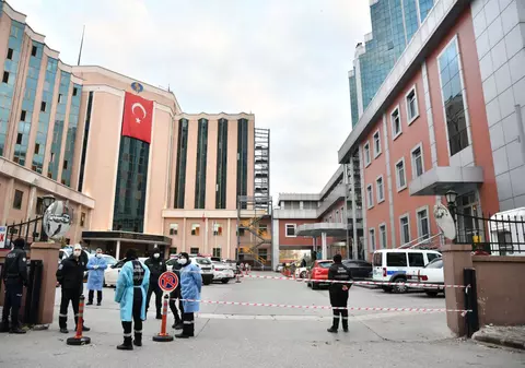 VIDEO | Incendiu puternic la o secţie ATI pentru Covid în Turcia. Opt persoane au murit