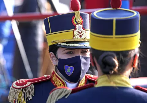 1 Decembrie, versiunea care nu se învață în manuale. De ce se evită contribuția femeilor și minorităților la Marea Unire?