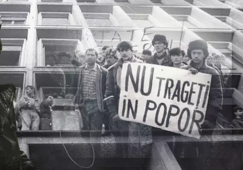 Cum s-a trăit Revoluția din 1989 la Radio România: „Jur că veneau gloanțe, treceau prin geamuri și se opreau în tavan”
