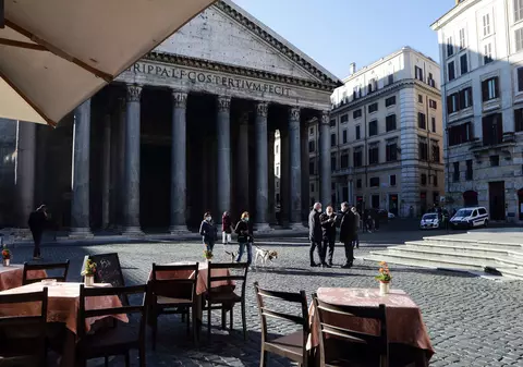 Italia, în carantină națională de Crăciun și Anul Nou. Premierul Conte: „Nu a fost o decizie ușoară”