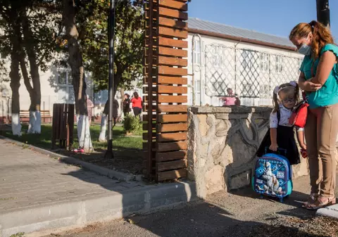 2020, în imagini, un an nesuferit și de neuitat. Cele mai emoționante fotografii despre școală