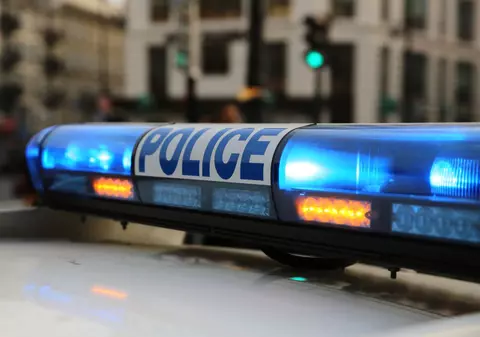 Doi români, înjunghiați lângă Paris, în urma unui atac rasist