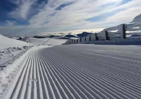 Pârtiile de la Cota 2000 se vor deschide vineri. Primarul orașului Sinaia anunță inaugurarea unui teleschi
