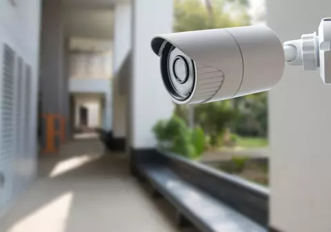 (Publicitate) Sisteme de supraveghere disponibile la Comenzi.ro - de ce să vă montați camere acasă sau la birou