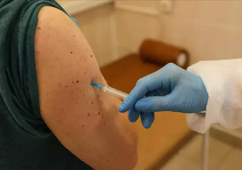 CNCAVC: Etapa 1 de vaccinare anti-COVID se extinde de luni în toată țară