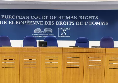 Studiu APP: România, obligată să plătească în 2020 despăgubiri mai mari decât în ultimii zece ani la un loc pentru condamnări la CEDO