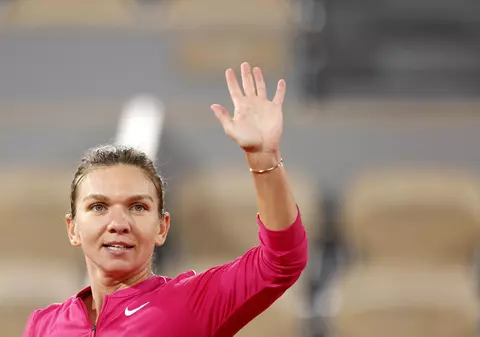 Simona Halep, omagiu adus asistenților medicali: „Adevăraţii supereroi ai acestui an”