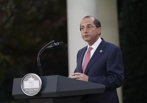 Secretarul american al sănătății consideră că vaccinarea anti-COVID va deveni precum cea împotriva gripei