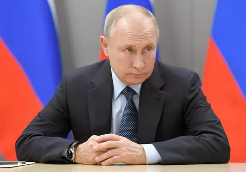 Vladimir Putin a ordonat ca vaccinarea anti-COVID-19 să înceapă săptămâna viitoare în Rusia. ”Să trecem odată la treabă”