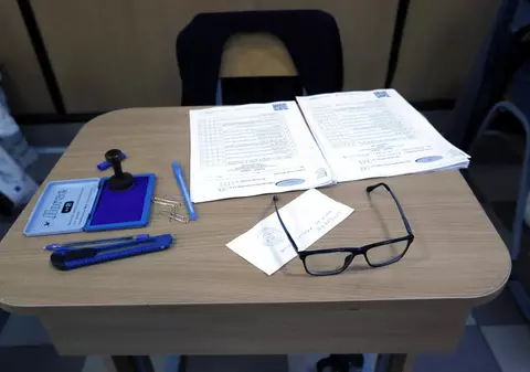 Poporul coclit, poporul abandonat. Cum au ajuns 60% dintre cetățeni să nu fie reprezentați de stat