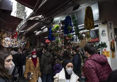 Turcia cere teste PCR negative pentru pasagerii care vor să intre în țară