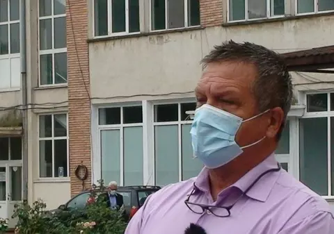 Managerul spitalului din Găești a postat un anunț pe Facebook conform căruia vaccinează anti-Covid pe oricine se oferă voluntar